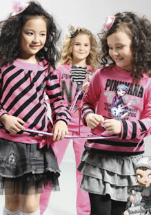 粉�t娜娜品牌童装加盟，国际童装加盟，时尚童装图片